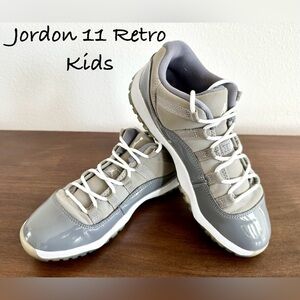 Jordon 11 Retro Low-Top Kids Sneakers Medium Gray/White/Gunsmoke